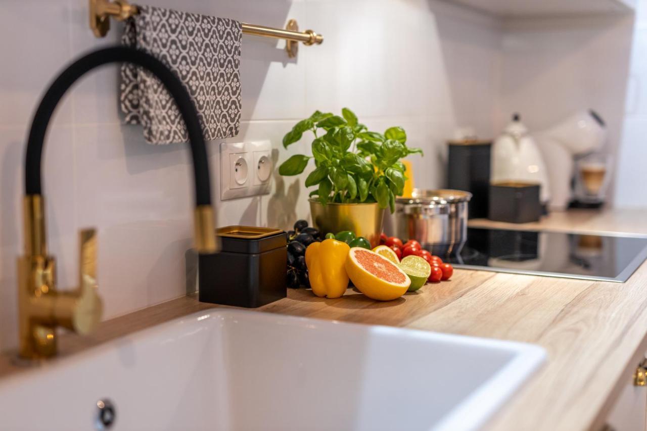 우스트르치키 돌네 Apartament Kasztelan 아파트 외부 사진