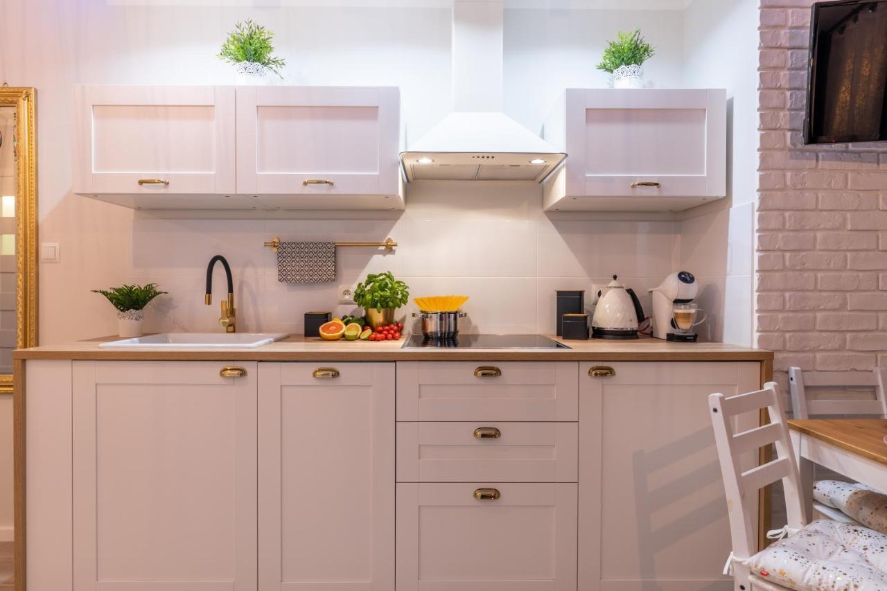 우스트르치키 돌네 Apartament Kasztelan 아파트 외부 사진