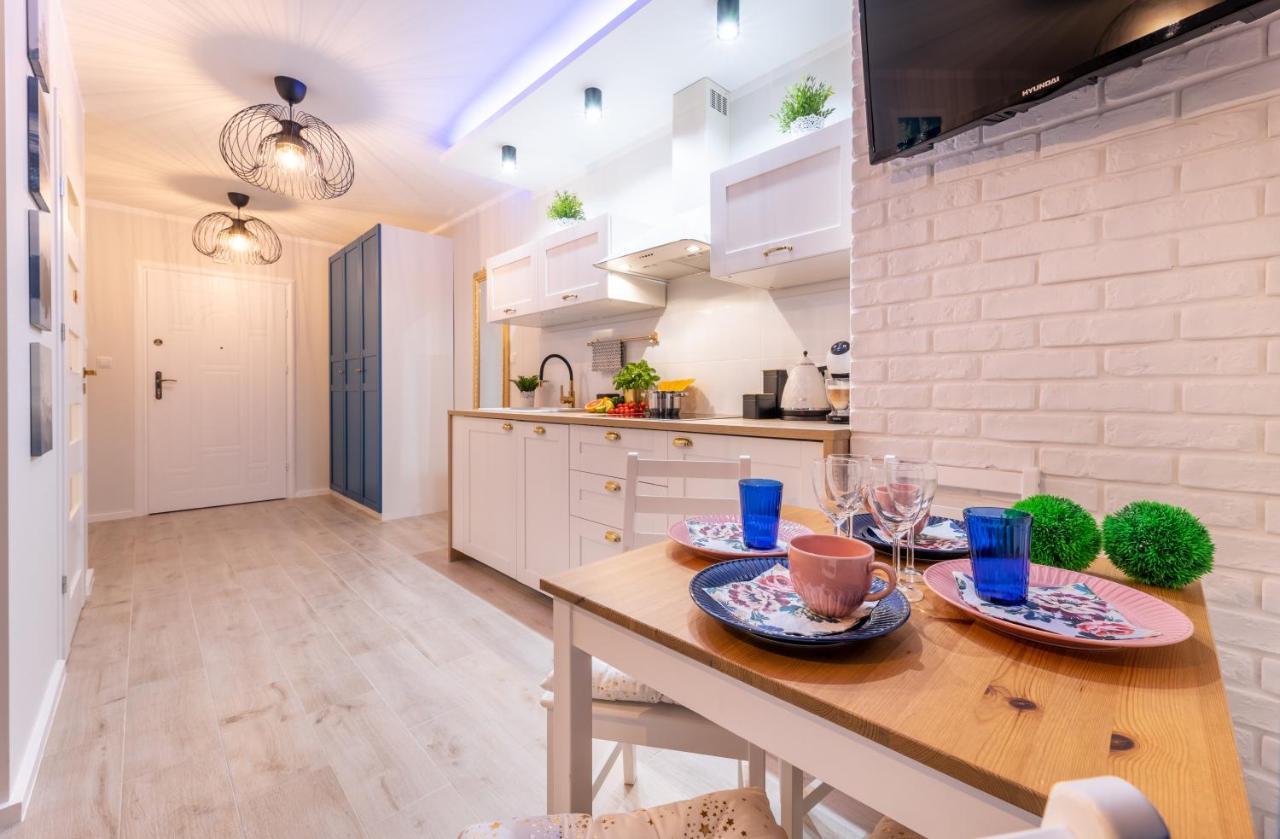 우스트르치키 돌네 Apartament Kasztelan 아파트 외부 사진